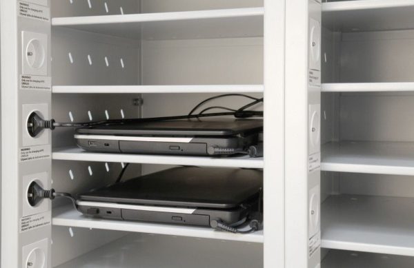 Wózek WNL 310+ — laptopy na półkach